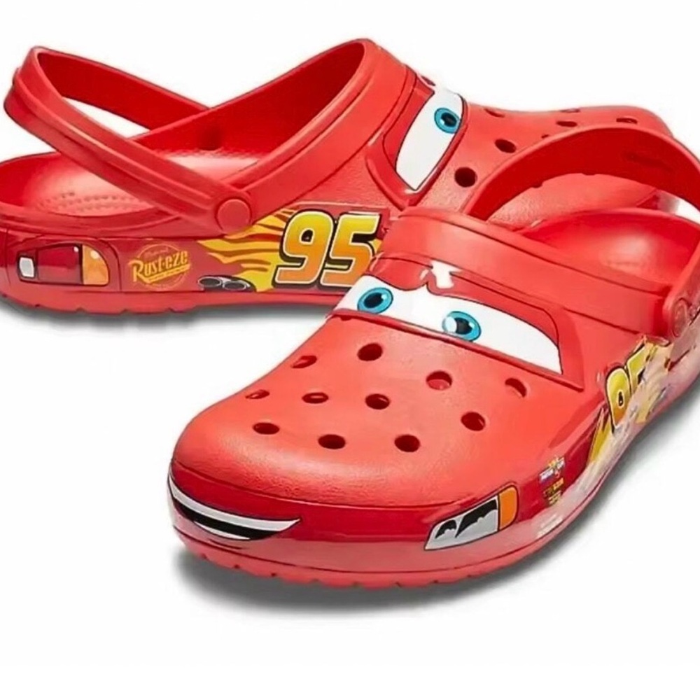 RARE CROCS Lightning McQueen Design - light up - brand new - size 9 men
